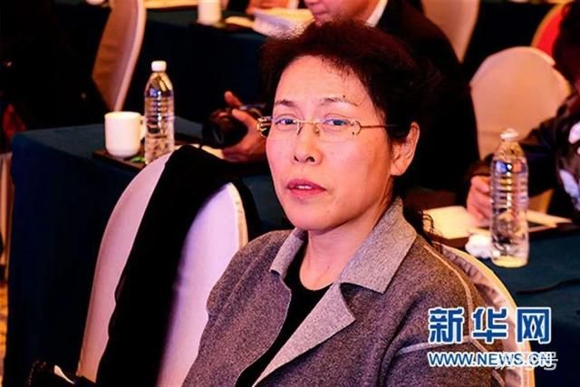 女副省长被查 知情人:她晋升太快 到底什么情况呢(图4)