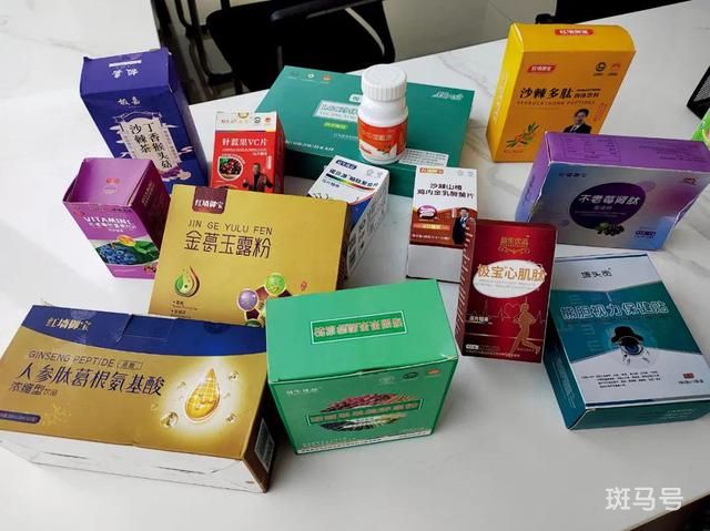 糖果当保健品卖老人 骗子成亿万富翁(图1)